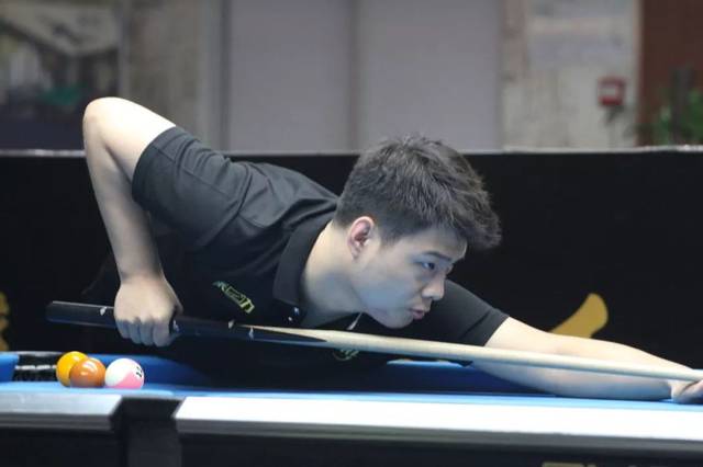 右侧通过普 右侧通过普